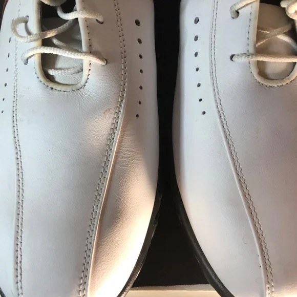 FootJoy Contour Series Mens Sz 11.5 Saddle  Soft Spikes Golf Shoes - Picture 8 of 16